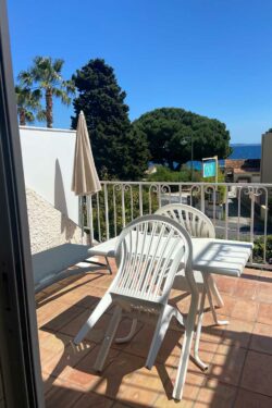 Hotel Lavandou - Suite – Vue mer (1) Hotel 4 étoiles Lavandou avec piscine - Suite vue mer