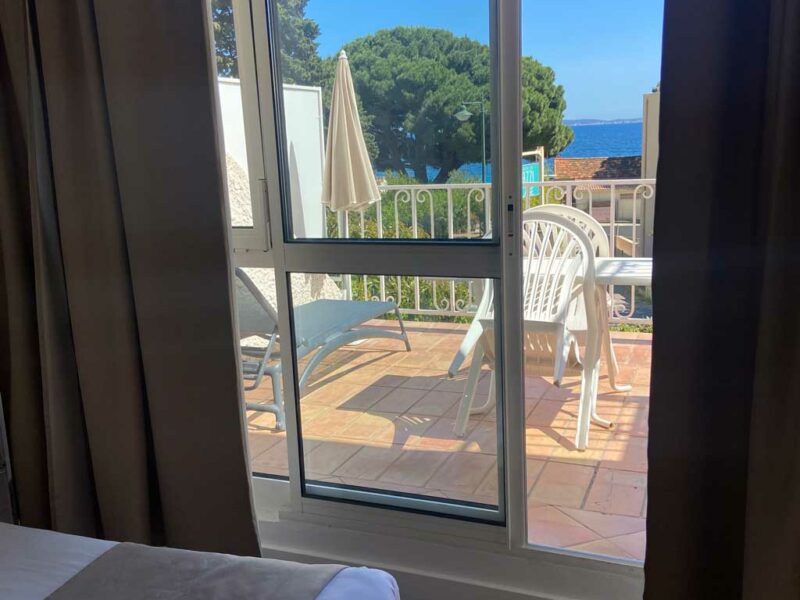 Hotel Lavandou - Suite – Vue mer (2) Hotel 4 étoiles Lavandou avec piscine - Suite vue mer