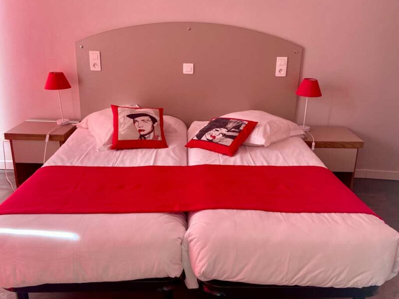 Hotel Lavandou - Suite – Vue ouest (6) Hotel piscine Lavandou Aiguebelle - suite