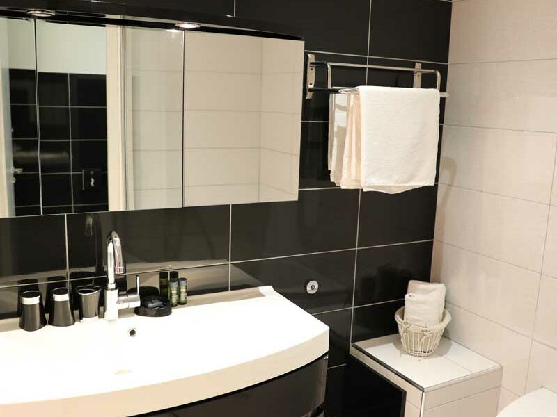 Hotel Lavandou avec piscine - Suite triple vue mer