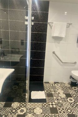 Hotel Le Lavandou - Chambre double – Rez de jardin – Cote mer (2)