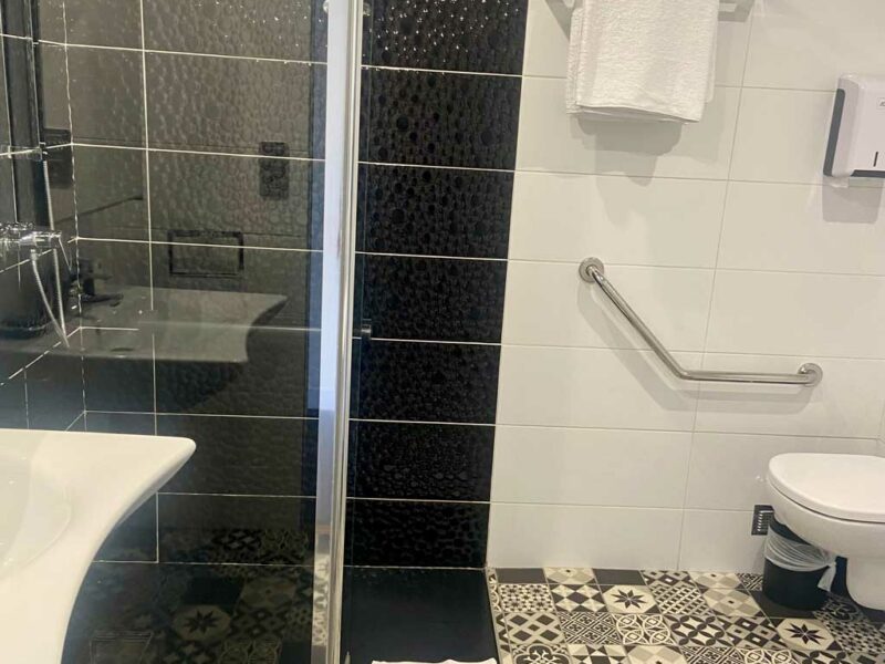 Hotel Le Lavandou - Chambre double – Rez de jardin – Cote mer (2)