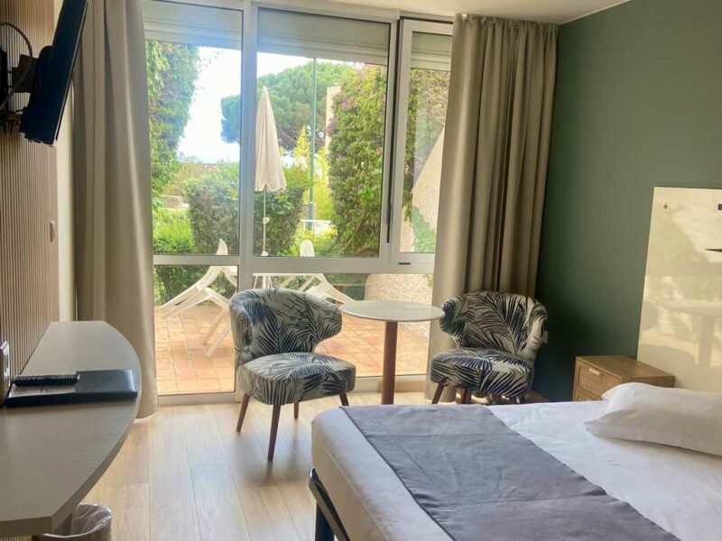 Hotel Le Lavandou - Chambre double – Rez de jardin – Cote mer (3)