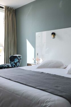 Hotel piscine Lavandou - chambre double vue mer