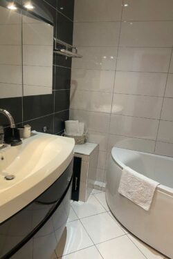 Hotel Lavandou 4 étoiles avec piscine - Suite triple vue mer