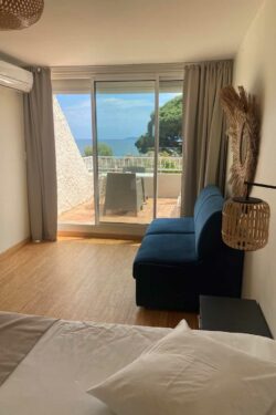 Hotel Lavandou 4 étoiles avec piscine - Suite triple vue mer