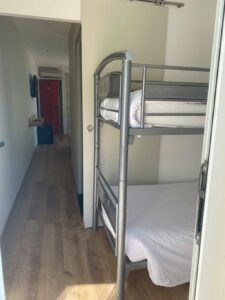 Hotel Lavandou - Grande chambre – Rez de jardin – Côté mer (4) Hotel Lavandou 4 étoiles piscine - grande chambre Rez de jardin - Côté mer