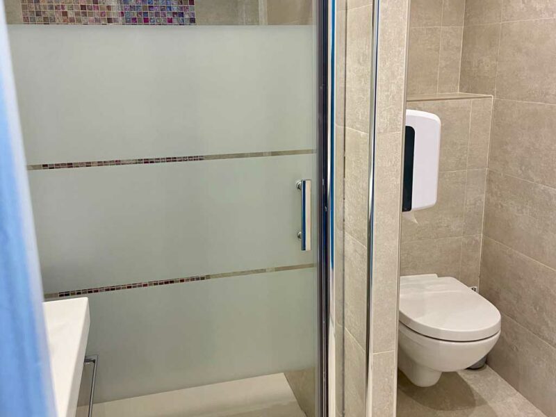 Hotel Le Lavandou - Chambre double – Rez de jardin – Cote ouest (2) Hotel le Lavandou avec piscine - chambre double rez de jardin coté ouest