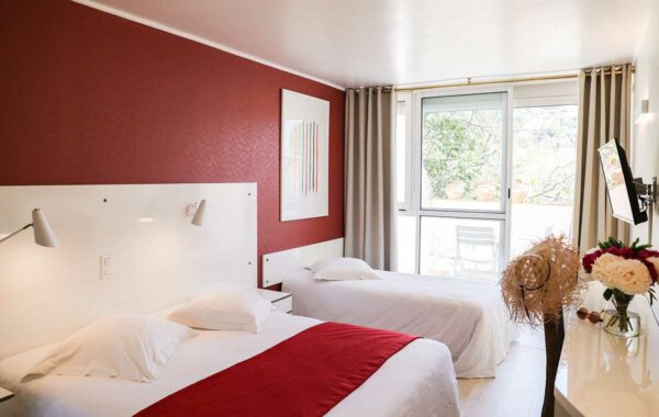 Large room – Upstairs – Balcony