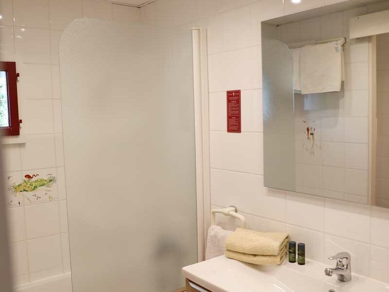 Hotel au Lavandou avec piscine - chambre triple ou double avec balcon 3 Hotel au Lavandou avec piscine - chambre triple ou double avec balcon