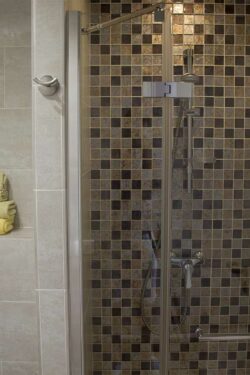 Hotel Lavandou - chambre double en Rez de jardin - Côté mer